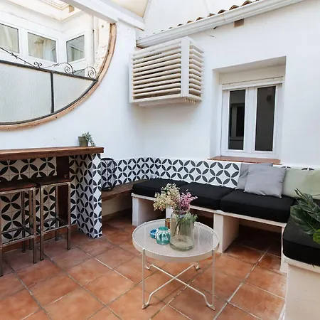 Casa Met Prive Patio Appartamento