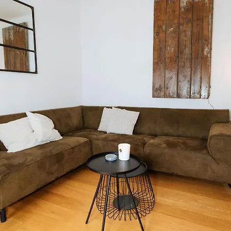 Casa Met Prive Patio Appartamento *